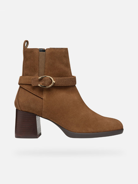 Geox Hnědá dámská kotníková obuv Geox Walk Pleasure 55