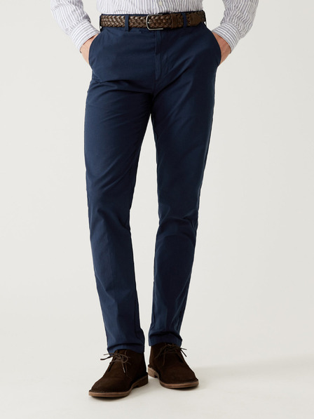 Marks & Spencer Tmavě modré pánské slim fit chino kalhoty s páskem Marks & Spencer