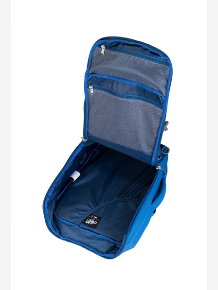 CabinZero Modrý unisex batoh CabinZero Adventure (32L)